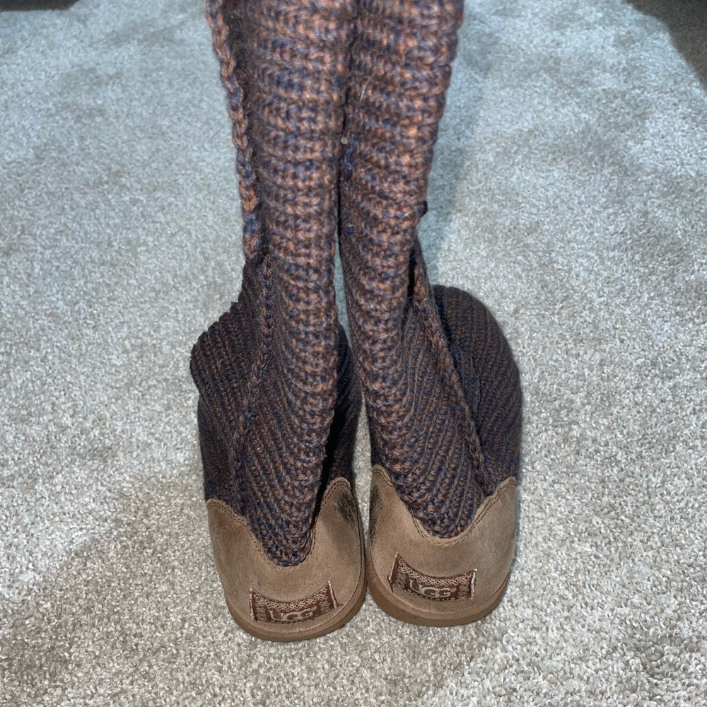Ugg knit boots some wear & tear
